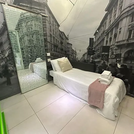 +parking 1 Minuto Metro M4 Apartment